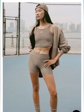 ALO Yoga High-Rise Bike Shorts in Taupe